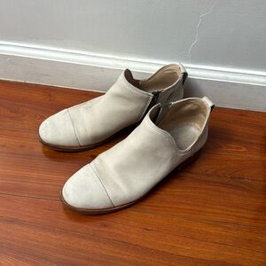 Timberland beige suede women’s bootie